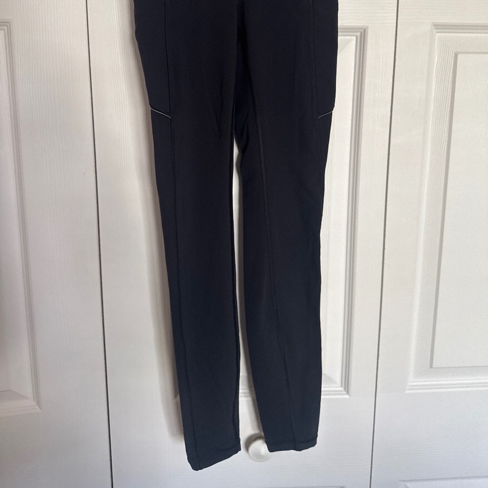 Lululemon legging - Picture 2 of 3